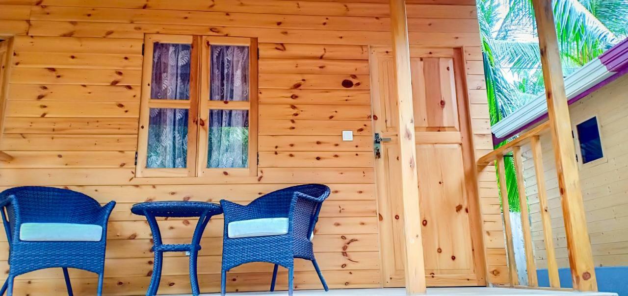 Trinco Relax Hut Hotel Trincomalee Exterior photo
