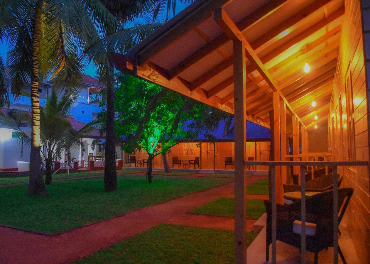 Trinco Relax Hut Hotel Trincomalee Exterior photo